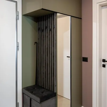 Topaz 71 In Odyssey Pools N Parking Apartament *